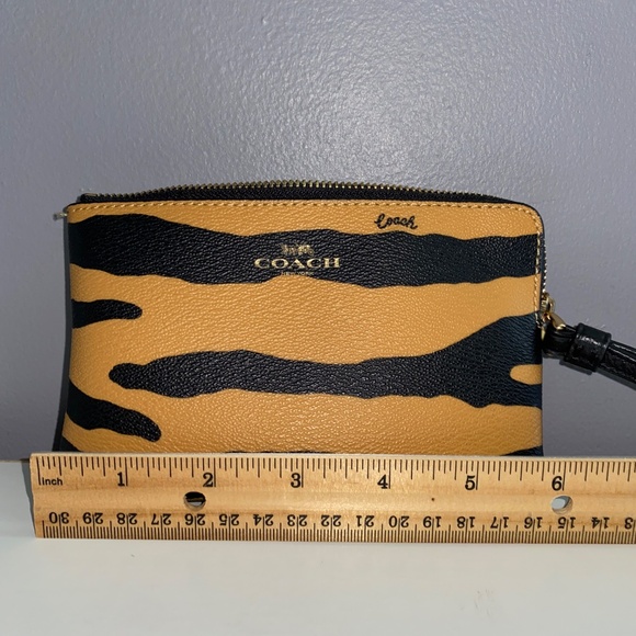 COACH Tiger Print Corner Zip Small 6 inch Wristlet - Picture 4 of 12